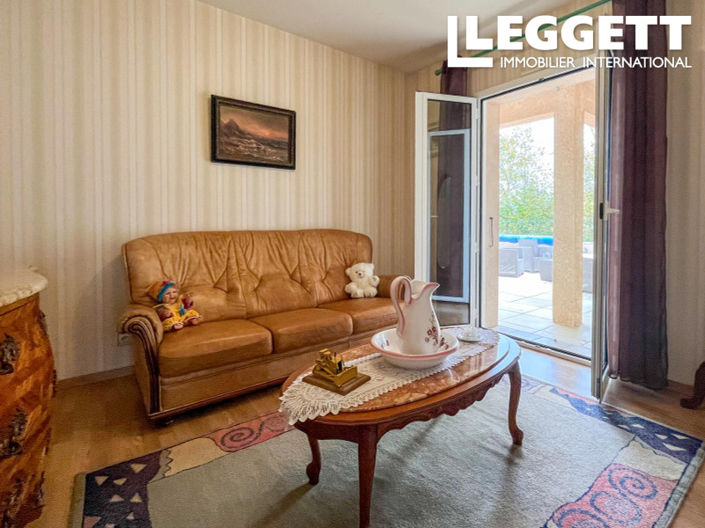 Image No.9-5 Bed House for sale