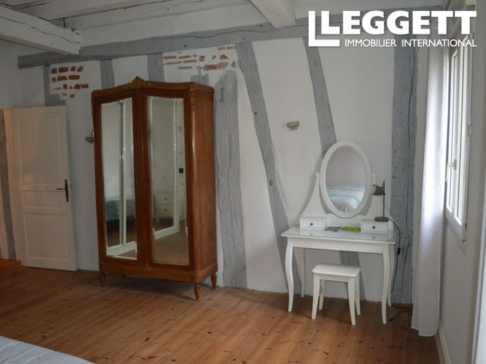 Image No.6-3 Bed House for sale