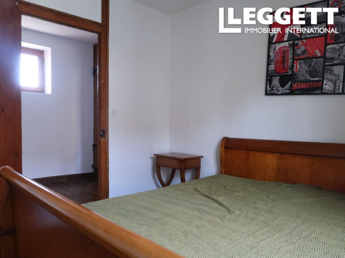 Image No.6-2 Bed House for sale