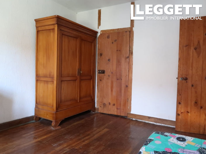 Image No.8-2 Bed House for sale