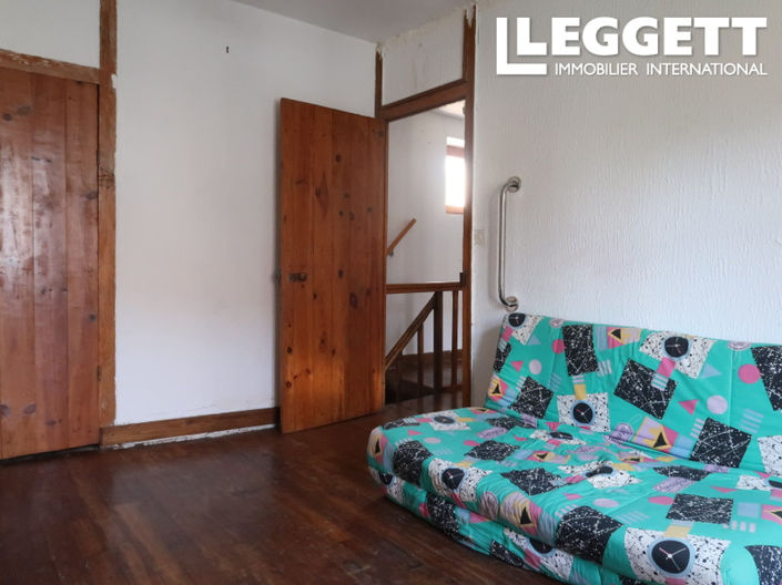 Image No.9-2 Bed House for sale