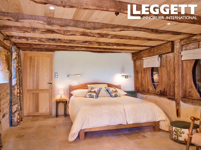 Image No.4-12 Bed House for sale