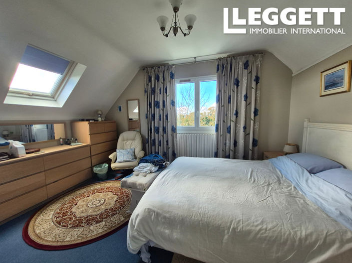 Image No.10-3 Bed House for sale