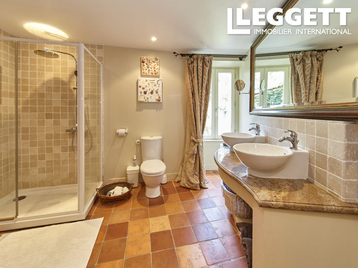 Image No.5-6 Bed House for sale