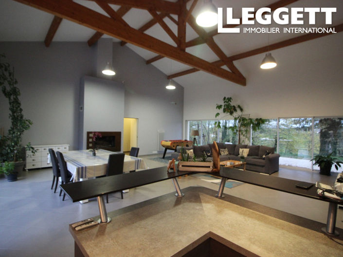 Image No.9-4 Bed House for sale