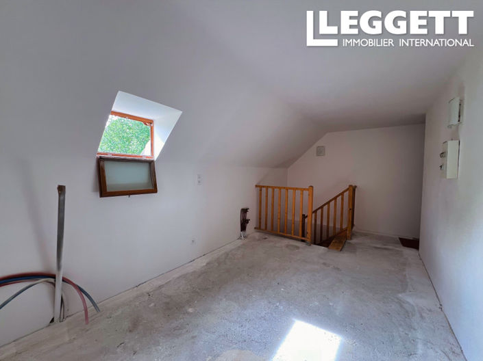 Image No.10-5 Bed House for sale