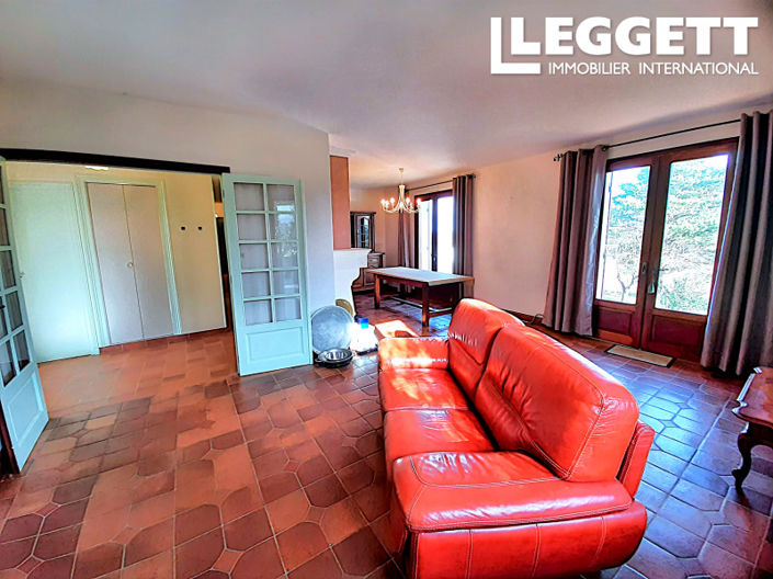 Image No.6-4 Bed House for sale