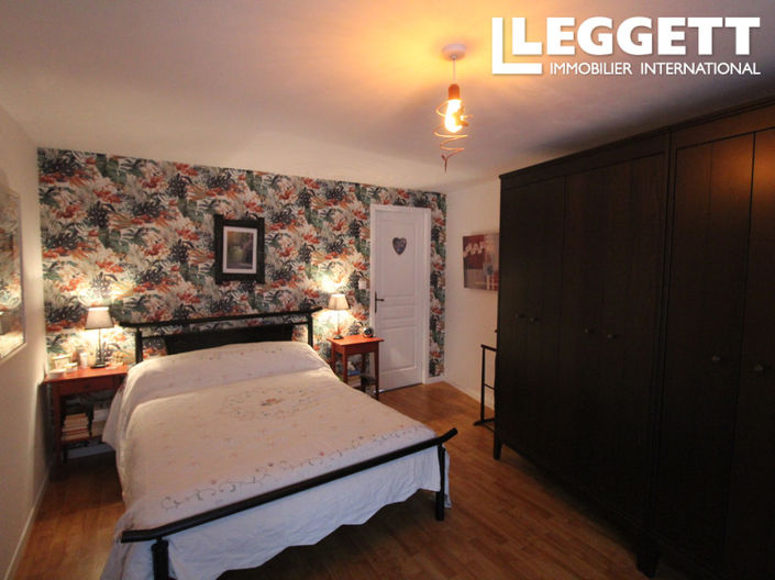 Image No.6-3 Bed House for sale