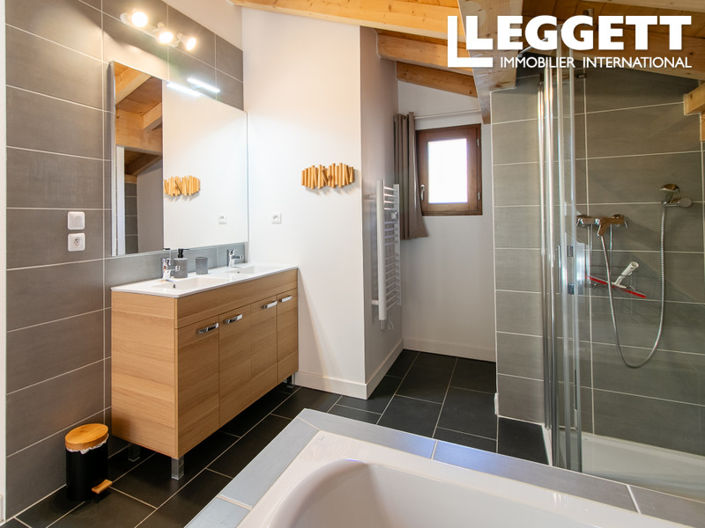 Image No.5-4 Bed House for sale