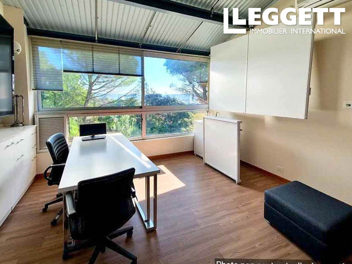 Image No.5-Maison de 5 chambres à vendre à Bagnols-sur-Cèze