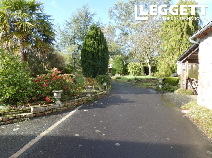 Image No.7-5 Bed House for sale