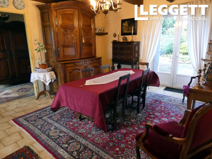 Image No.9-5 Bed House for sale