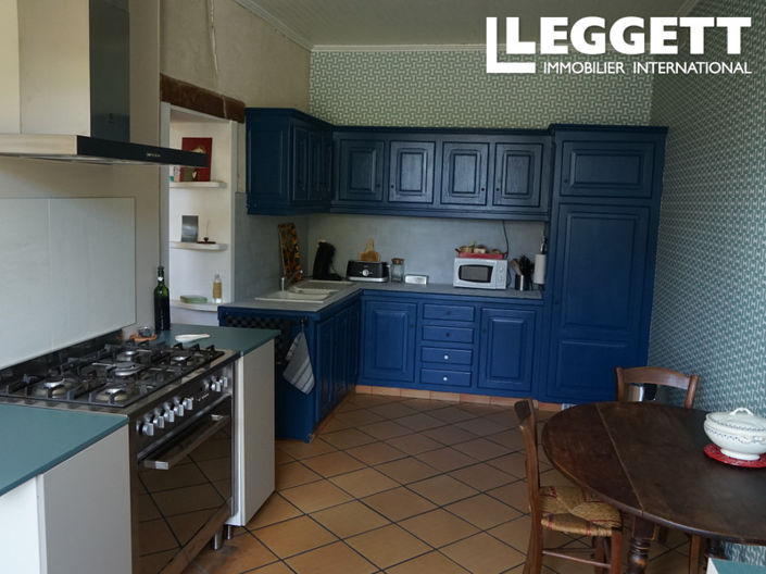 Image No.4-Commercial de 3 chambres à vendre à Sainte-Gemme