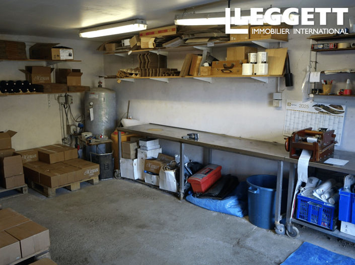 Image No.9-Commercial de 3 chambres à vendre à Sainte-Gemme