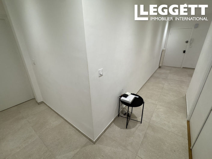 Image No.10-3 Bed Apartment for sale