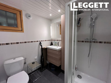 ahr0chm6ly9jzg4uagvzdglhlmltbw8vaw1hz2uvvevom