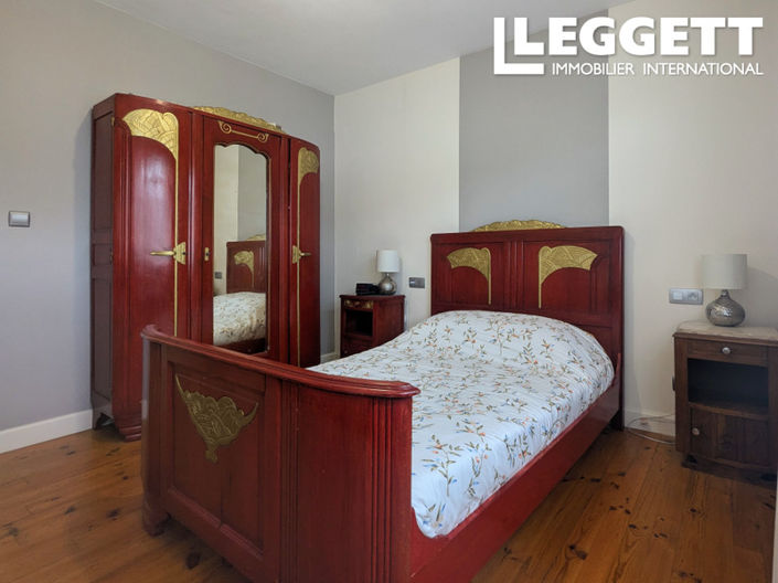 Image No.8-House for sale