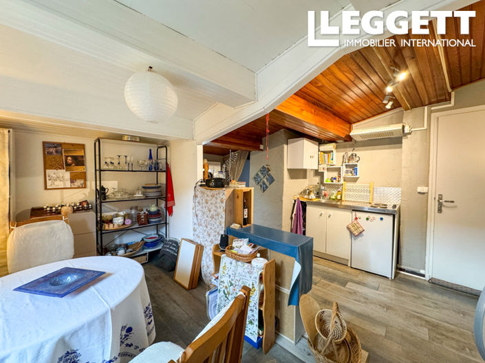 Image No.8-2 Bed House for sale