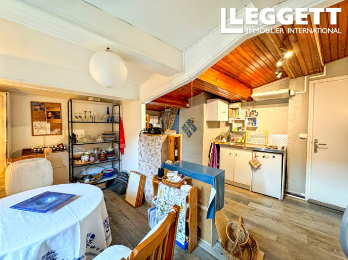 Image No.8-2 Bed House for sale