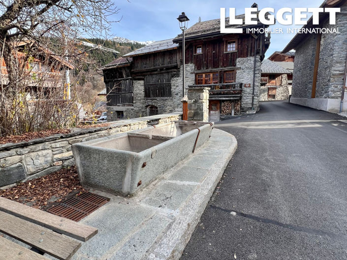 Image No.10-6 Bed House for sale