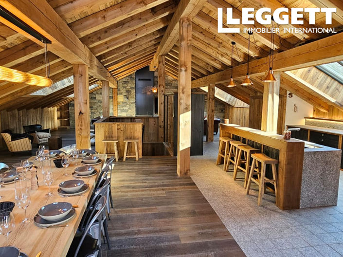 Image No.2-6 Bed House for sale