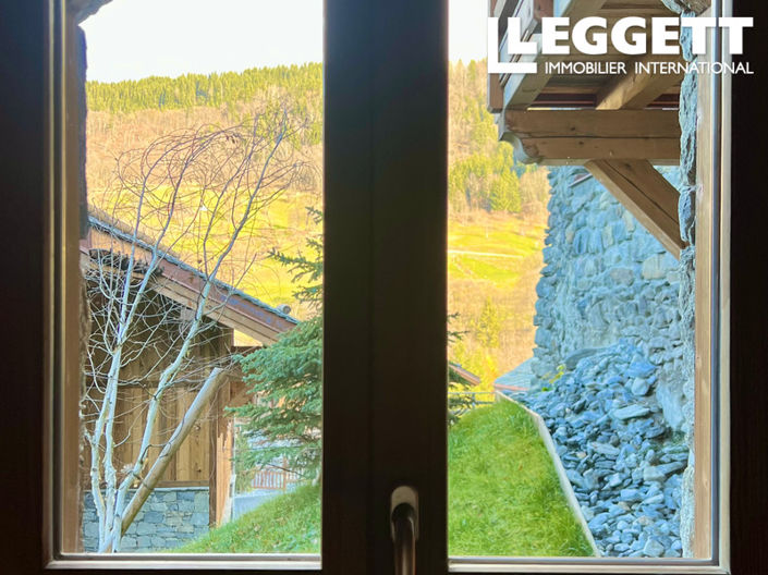 Image No.8-6 Bed House for sale