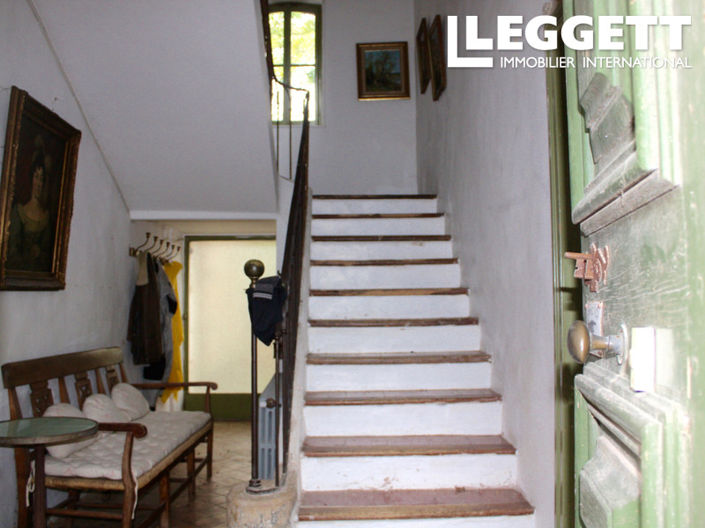 Image No.7-7 Bed House for sale