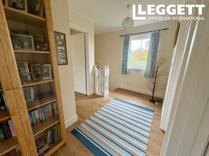 Image No.5-4 Bed House for sale