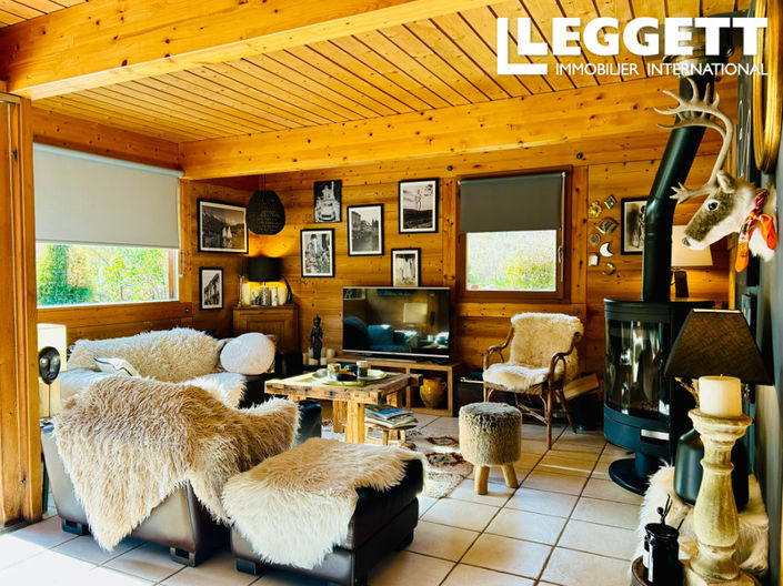 Image No.2-4 Bed House for sale