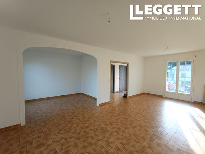 Image No.6-4 Bed House for sale