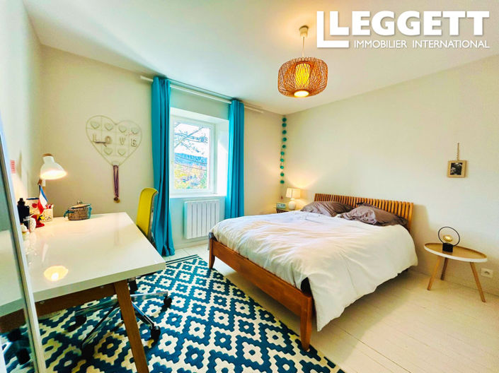 Image No.5-5 Bed House for sale