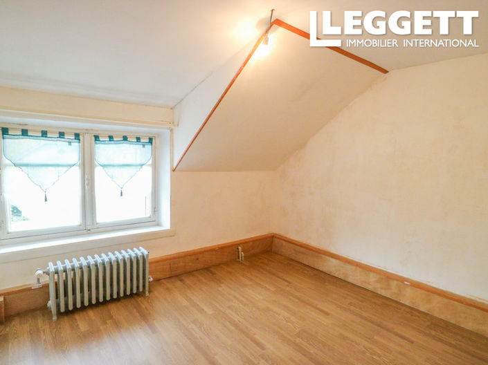 Image No.5-2 Bed House for sale