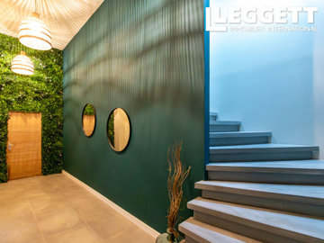 ahr0chm6ly9jzg4uagvzdglhlmltbw8vaw1hz2uvvevom