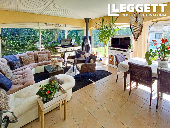 Image No.6-5 Bed House for sale