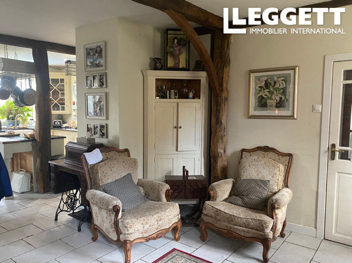 Image No.5-6 Bed House for sale