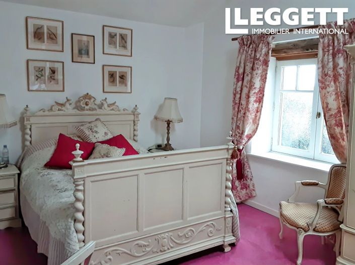 Image No.9-6 Bed House for sale