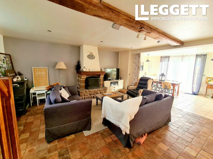 Image No.10-4 Bed House for sale