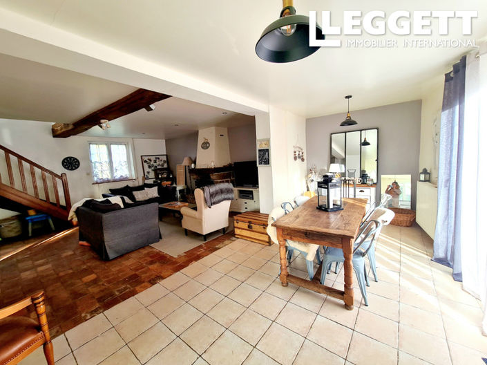 Image No.3-4 Bed House for sale