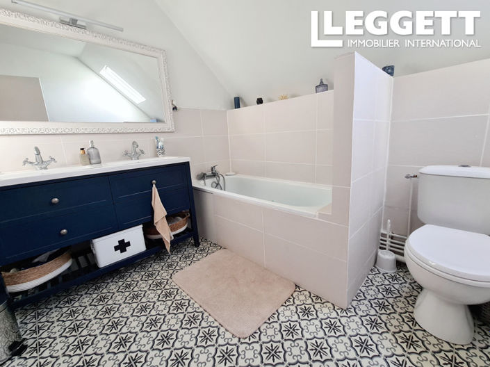 Image No.6-4 Bed House for sale