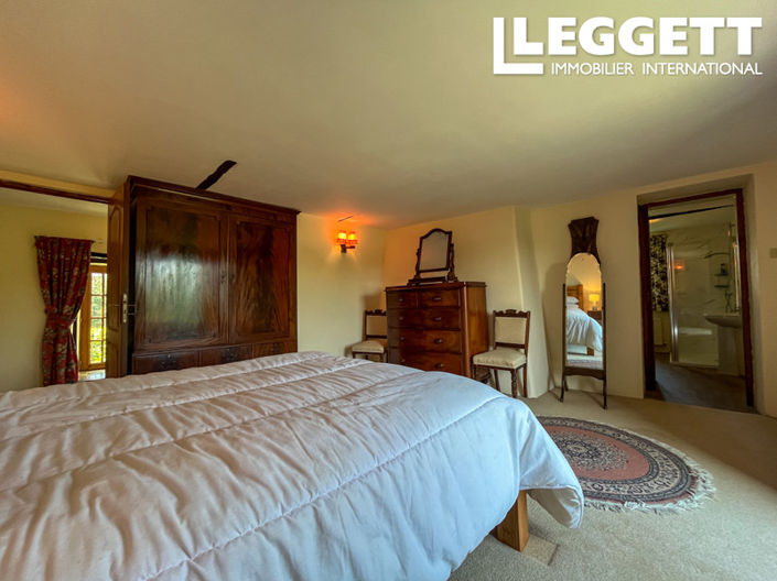 Image No.9-4 Bed House for sale