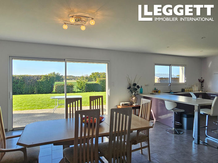 Image No.3-4 Bed House for sale