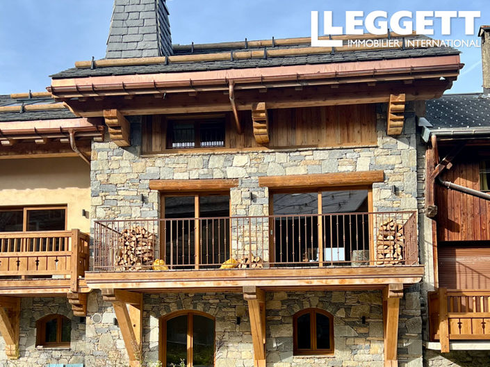 Image No.2-6 Bed House for sale