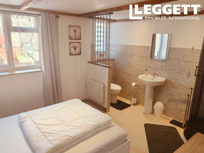 Image No.9-3 Bed House for sale