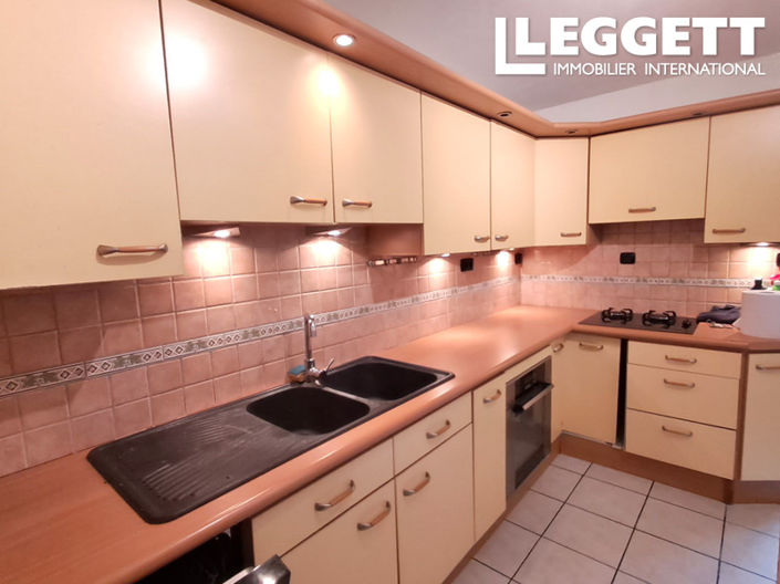 Image No.2-4 Bed House for sale