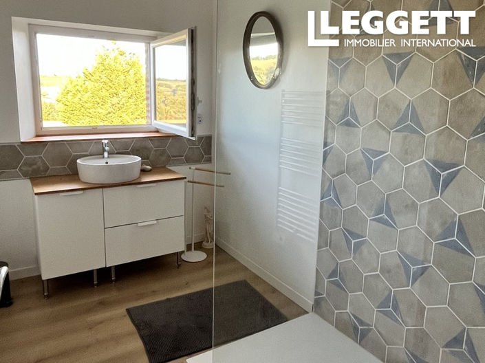 Image No.9-7 Bed House for sale