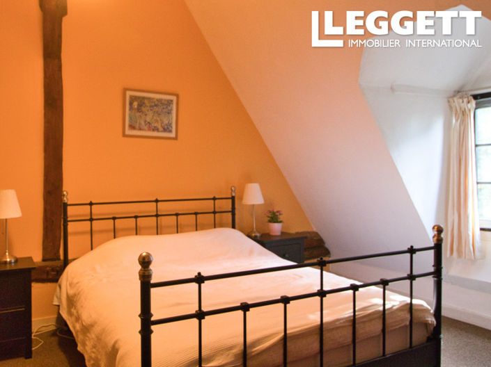 Image No.10-5 Bed House for sale