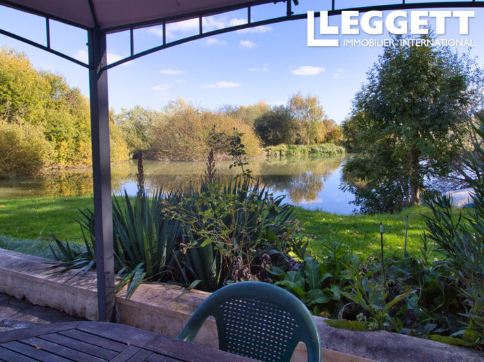 Image No.8-5 Bed House for sale