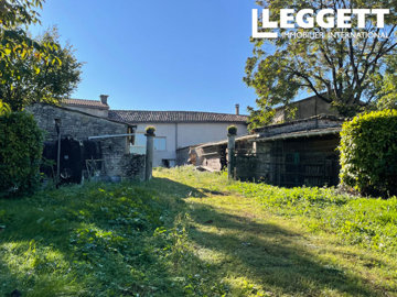 1 - Saint-Amant-de-Boixe, Maison