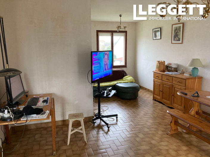 Image No.6-2 Bed House for sale