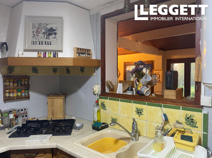 Image No.10-3 Bed House for sale